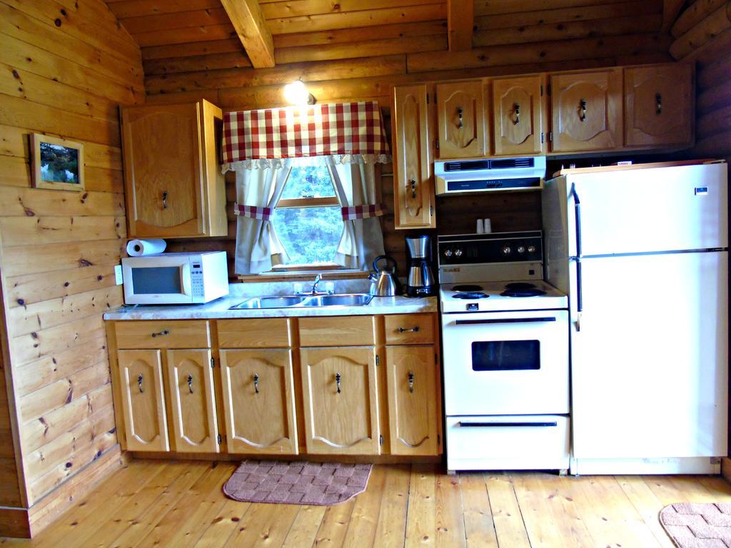 Cajun Cedar Log Cottages Margaree Forks Habitación foto