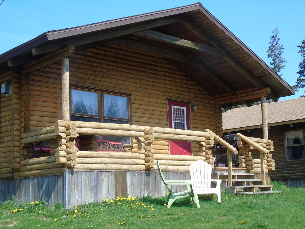 Cajun Cedar Log Cottages Margaree Forks Exterior foto