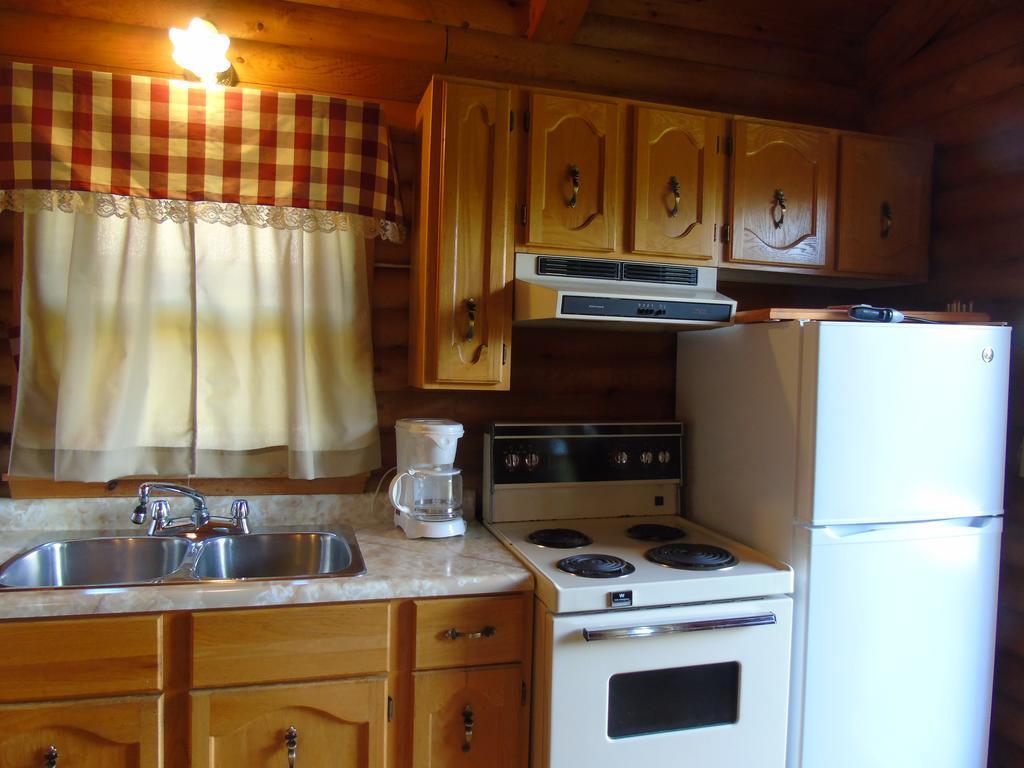 Cajun Cedar Log Cottages Margaree Forks Exterior foto