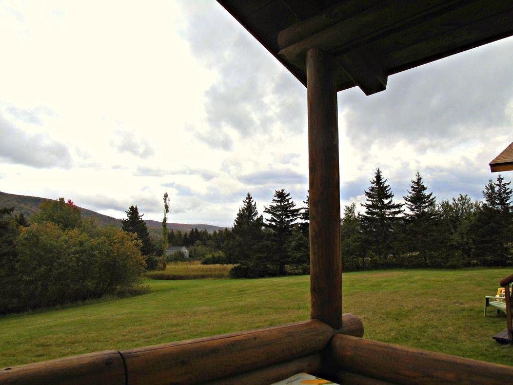 Cajun Cedar Log Cottages Margaree Forks Exterior foto