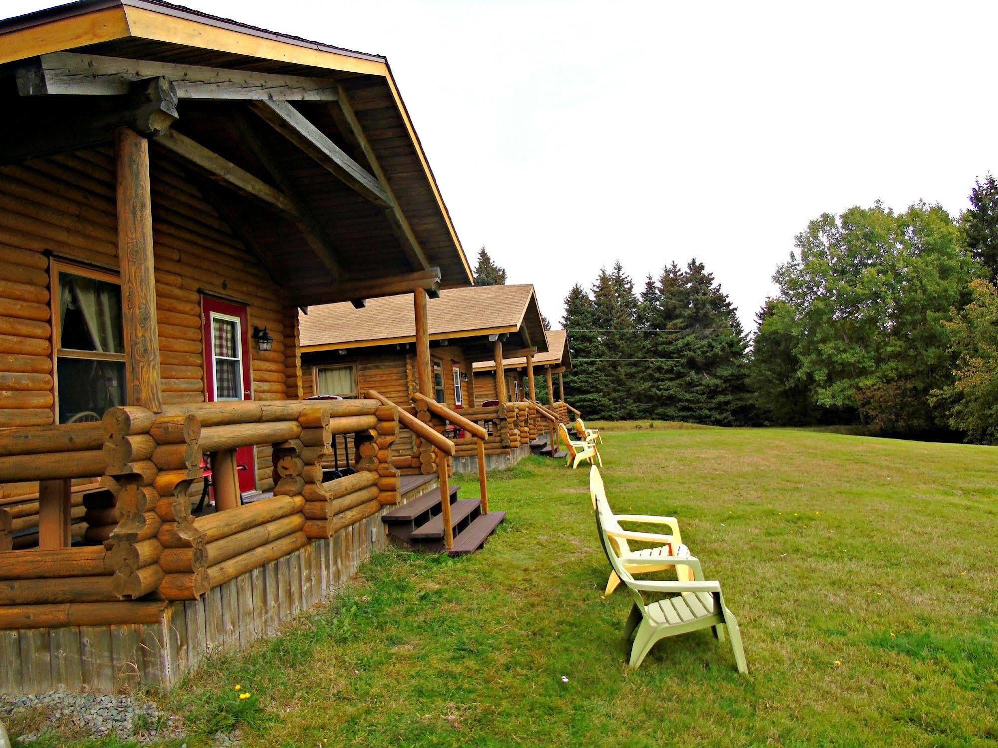 Cajun Cedar Log Cottages Margaree Forks Exterior foto