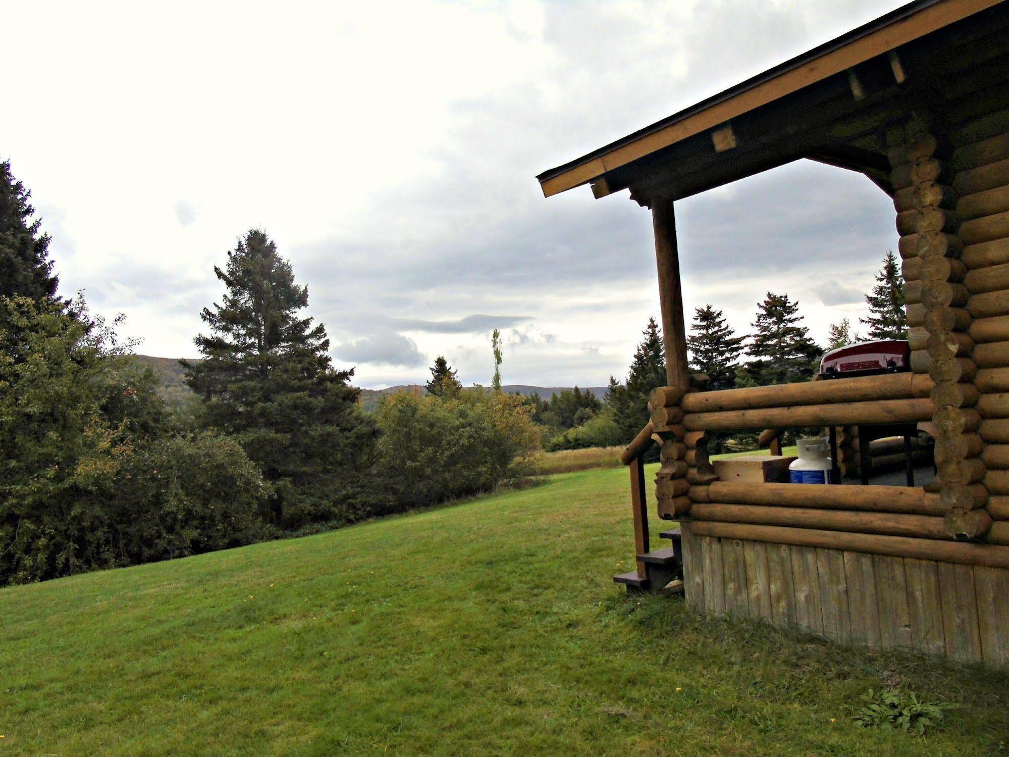 Cajun Cedar Log Cottages Margaree Forks Exterior foto